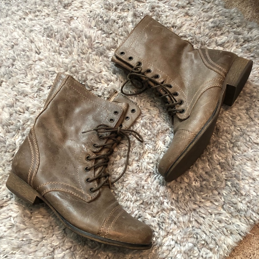 Steve Madden Combat Boot